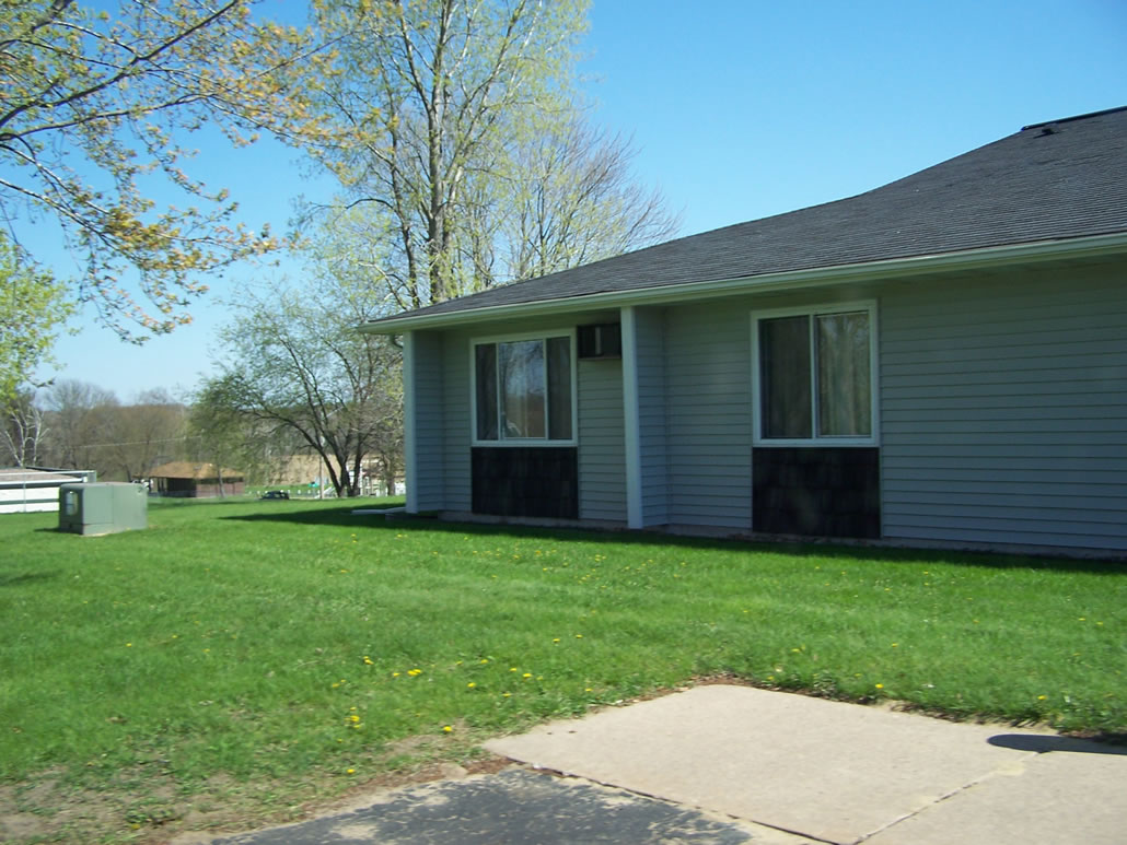 Grandpa's apartment in Wheeler.....last one on the end